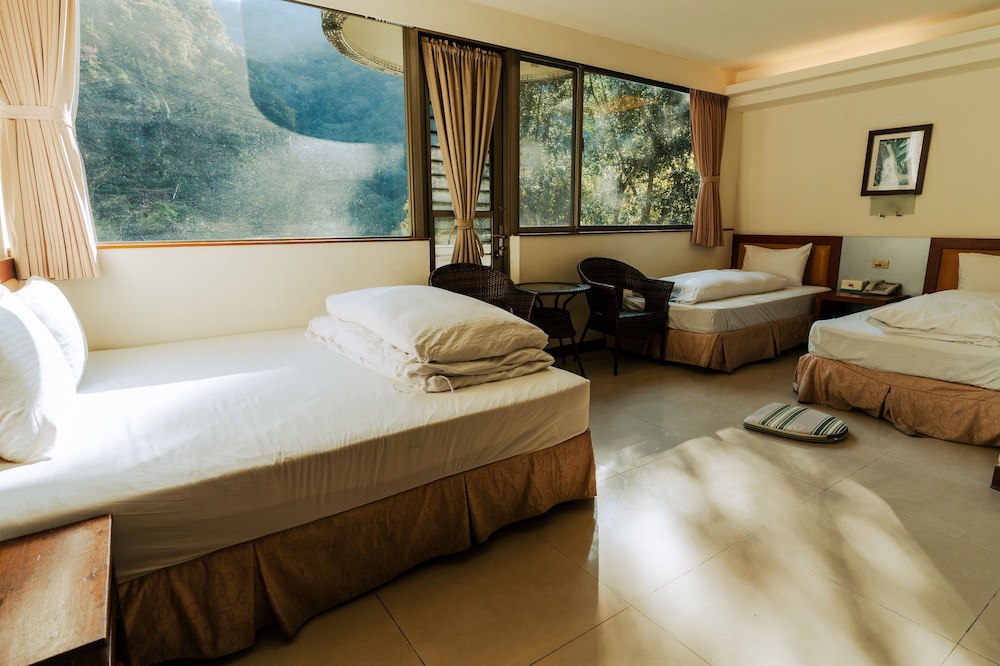 Taroko Tienhsiang Youth Activity Center 19/32