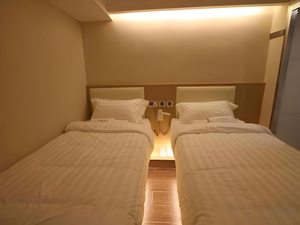 I Hotel Limited 16/48