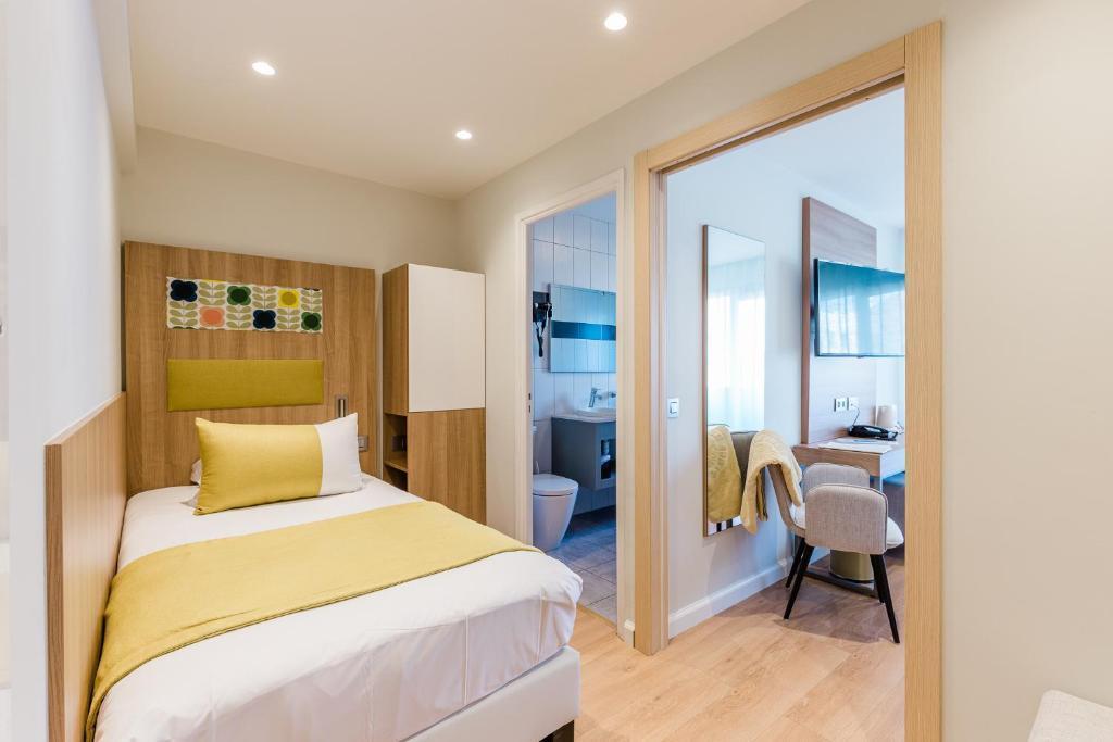Helios Hotel 17/60