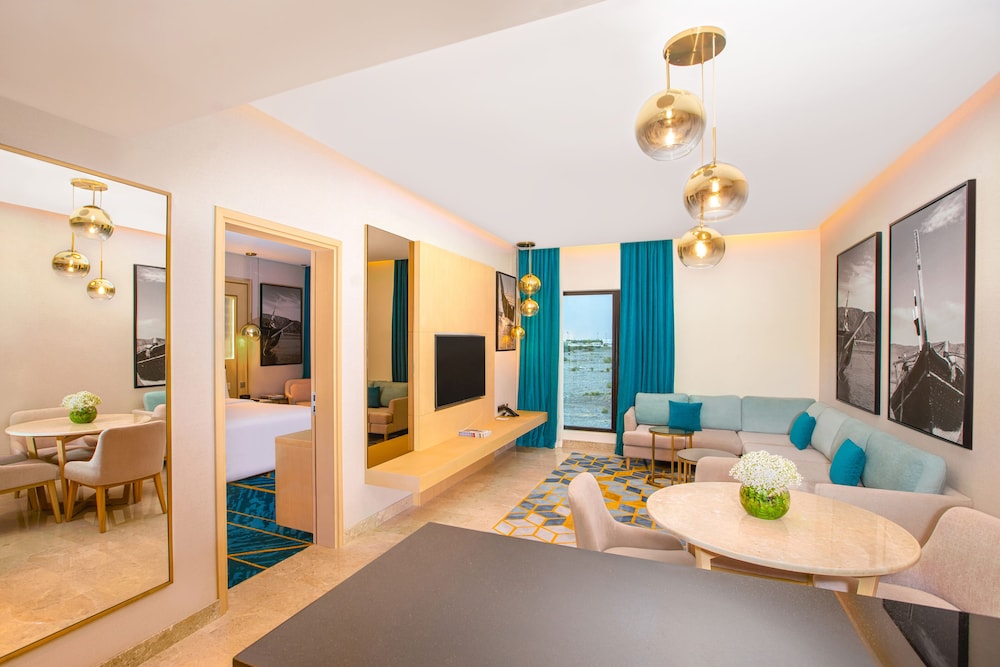 Maani Muscat Hotel & Suites 46/59