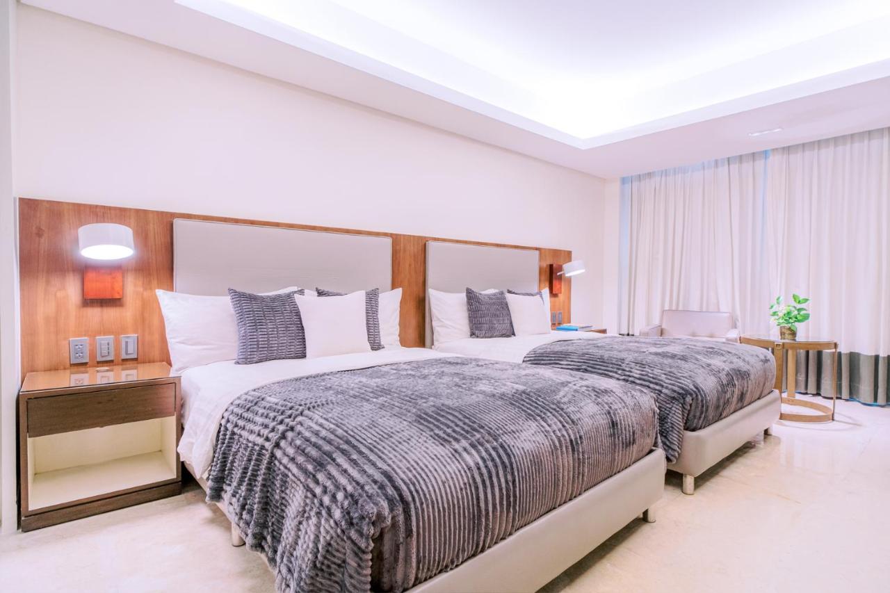 MCollection - Convenient City Stay in Iloilo Business Park 6/21