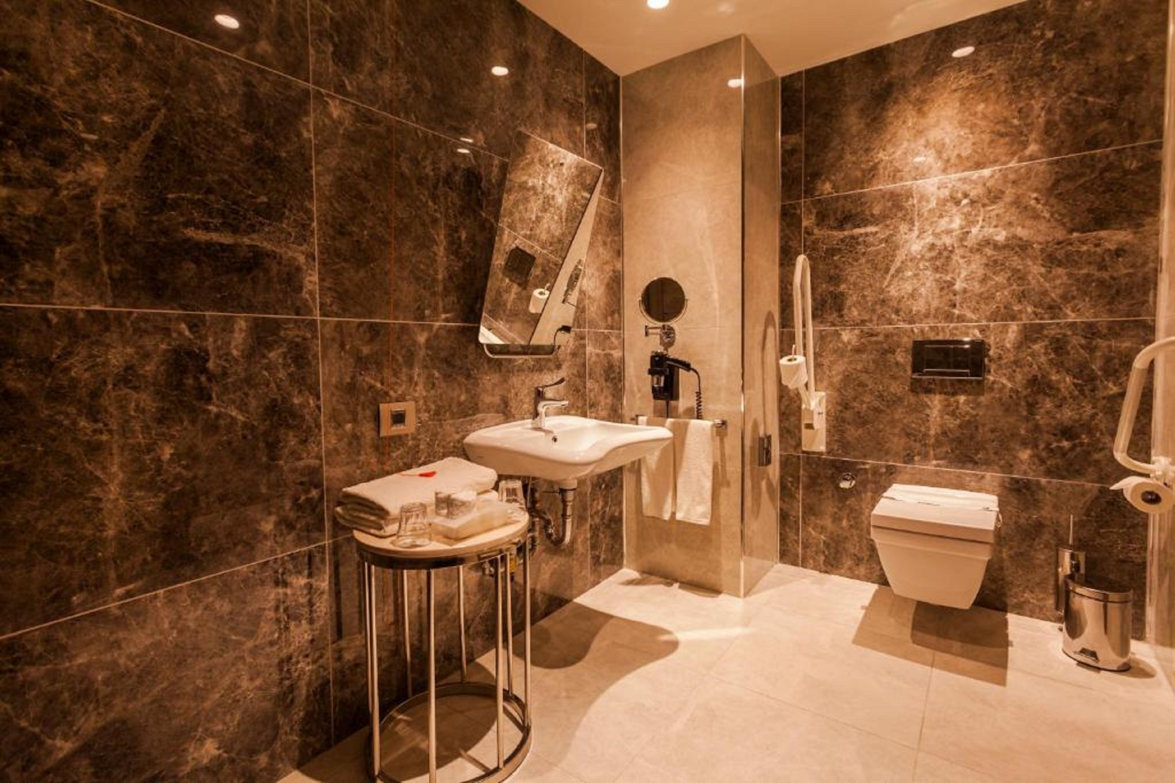 HOLIDAY INN KAYSERI - DUVENONU 62/62