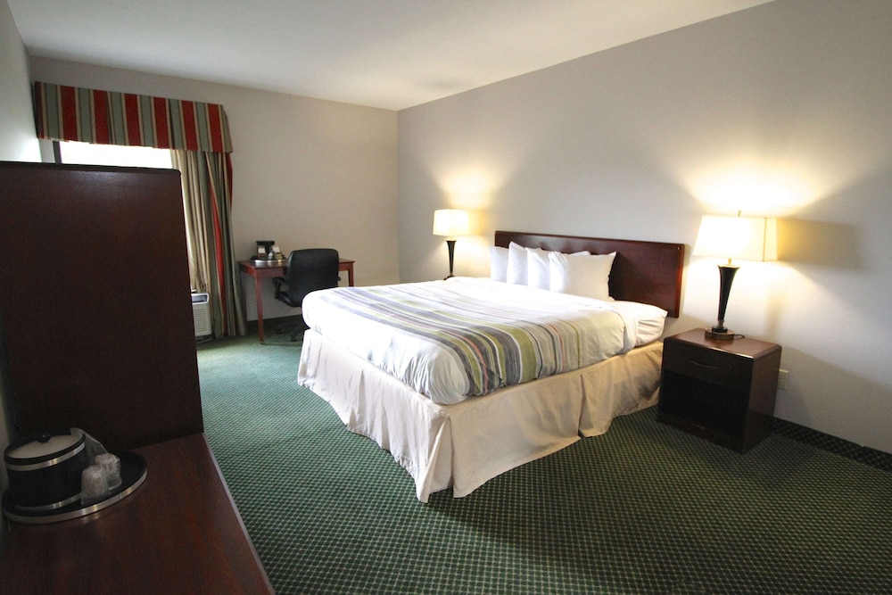 Country Inn & Suites By Radisson Sandusky South OH 6/32