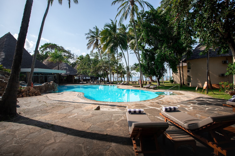 Severin Sea Lodge 6/63