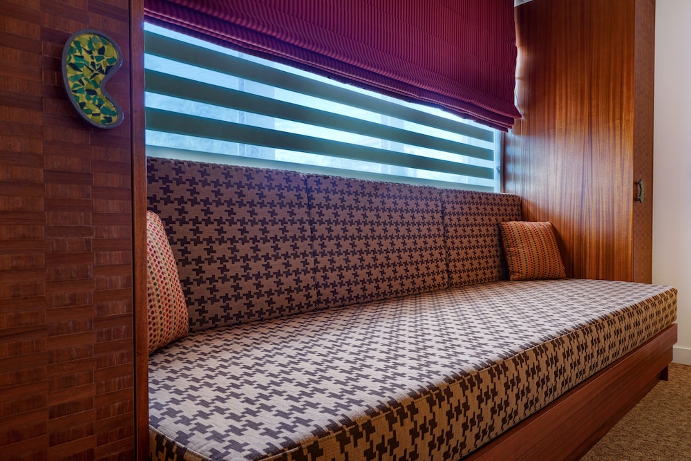 The Tony Hotel South Beach 44/80