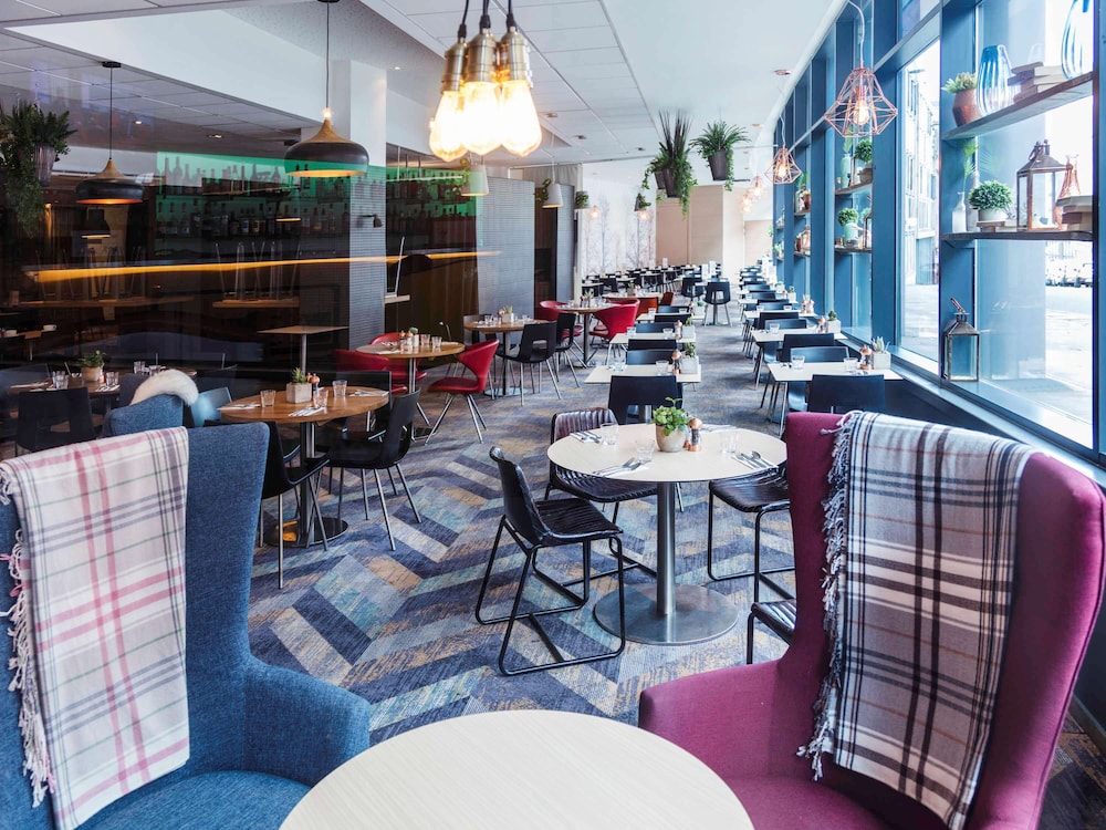 NOVOTEL EDINBURGH CENTRE 62/74