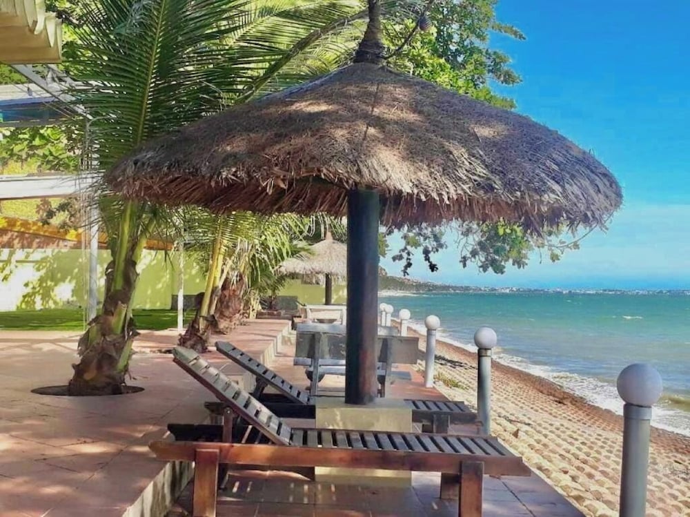 Sand Beach Resort 44/50
