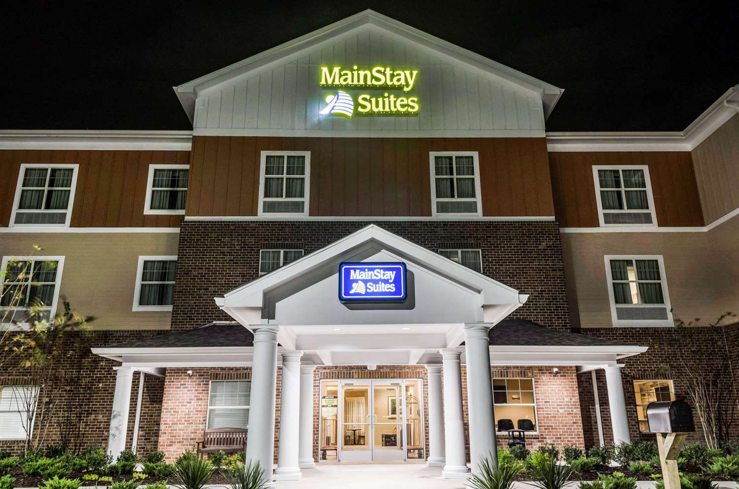 MAINSTAY SUITES HACKBERRY SPORTSMAN'S LODGE 1/17