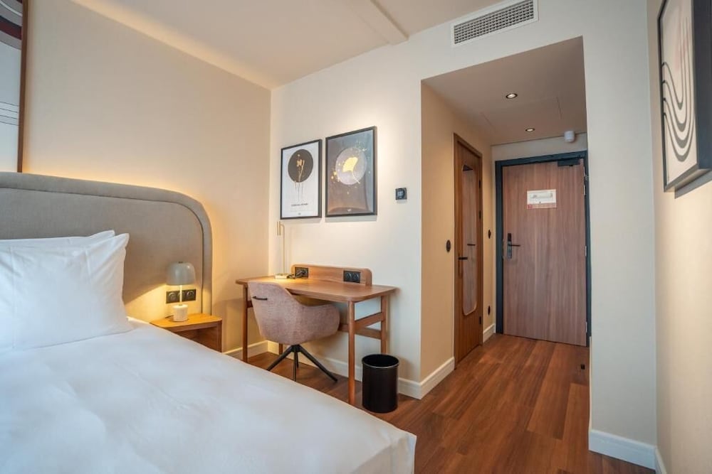 CLASSIC, TWIN BEDS