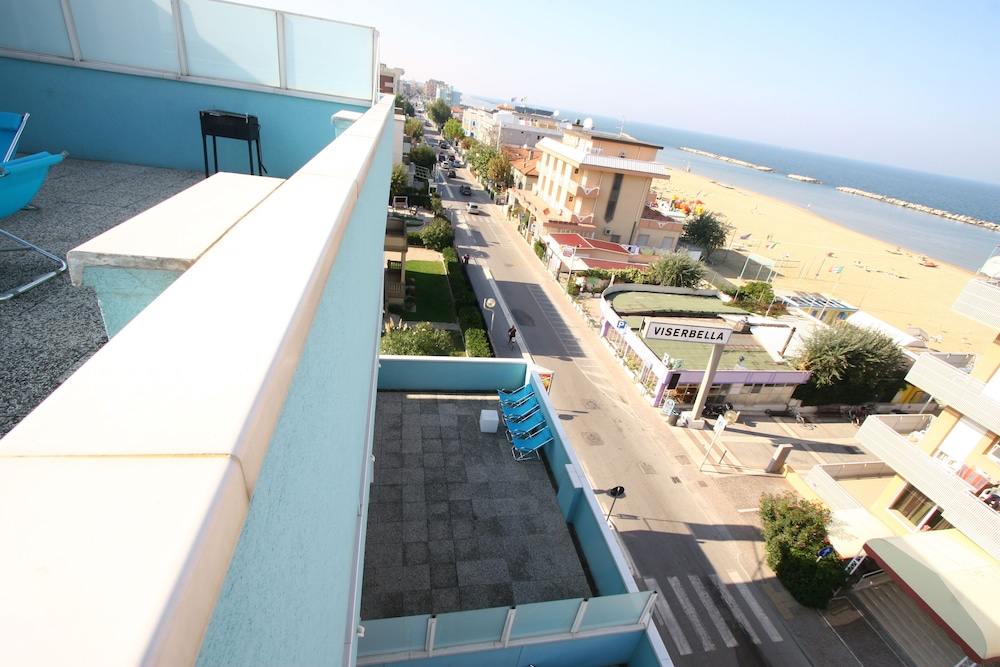 RESIDENCE BEACH PARADISE 4/40