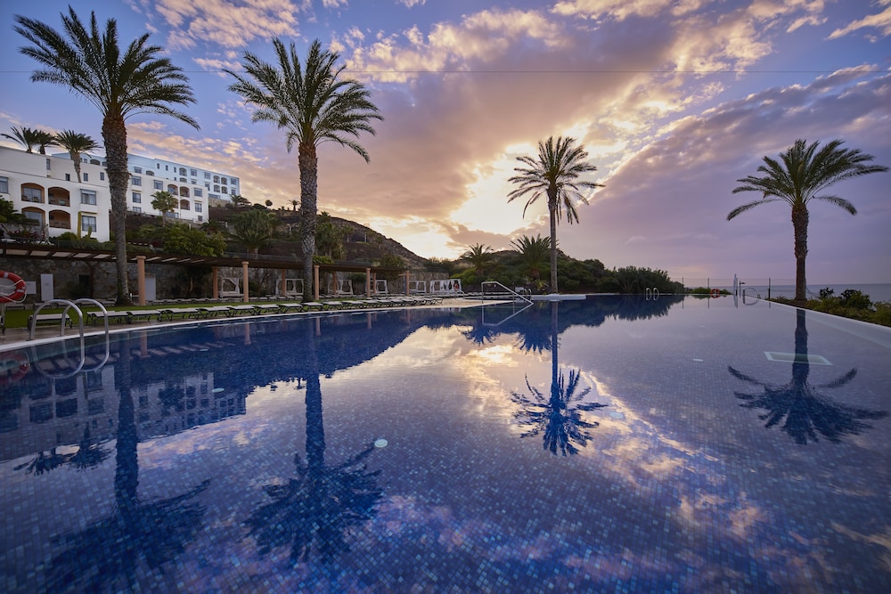 Playitas Hotel 7/68