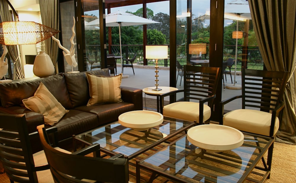 Mount Meru Hotel 45/72