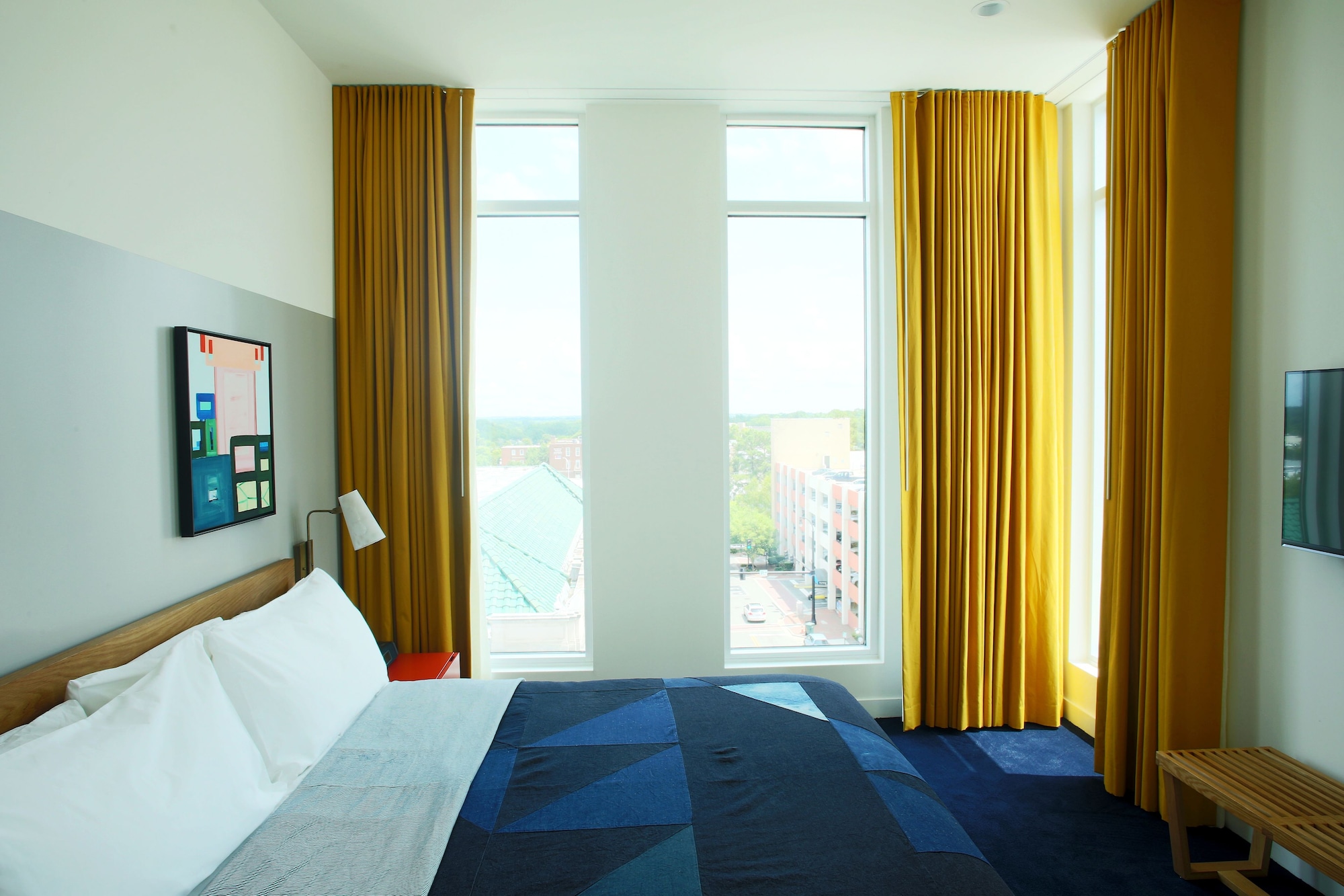 SUPERIOR, KING BED