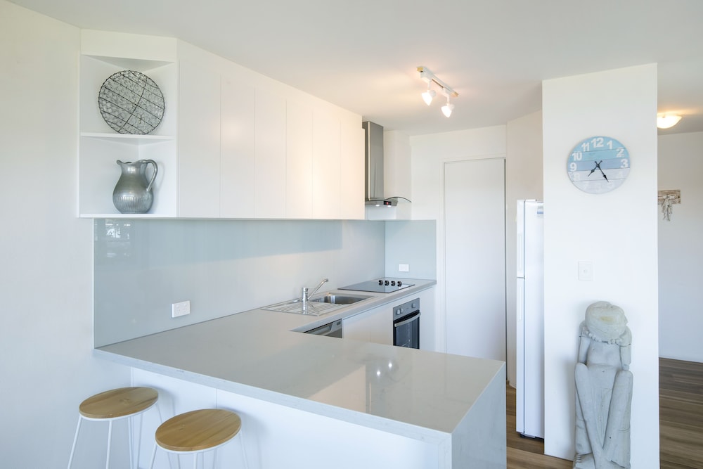 NOOSA SHORES RESORT 4/70