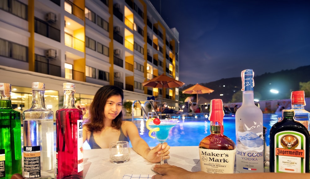 Beehive Boutique Hotel Phuket 40/50