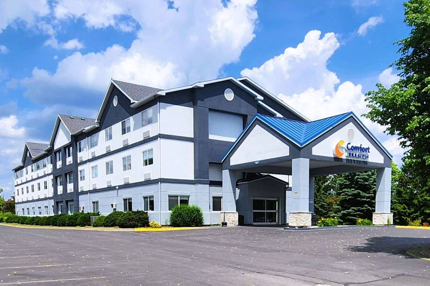 Comfort Inn & Suites Liverpool - Syracuse 1/7