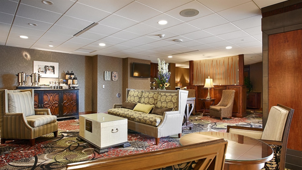 Oshkosh Waterfront Hotel & Conference Center 33/58