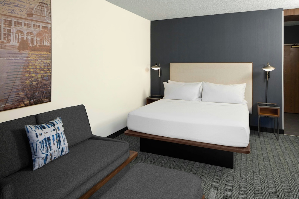 Room, King Bed, Sofa, Accessible