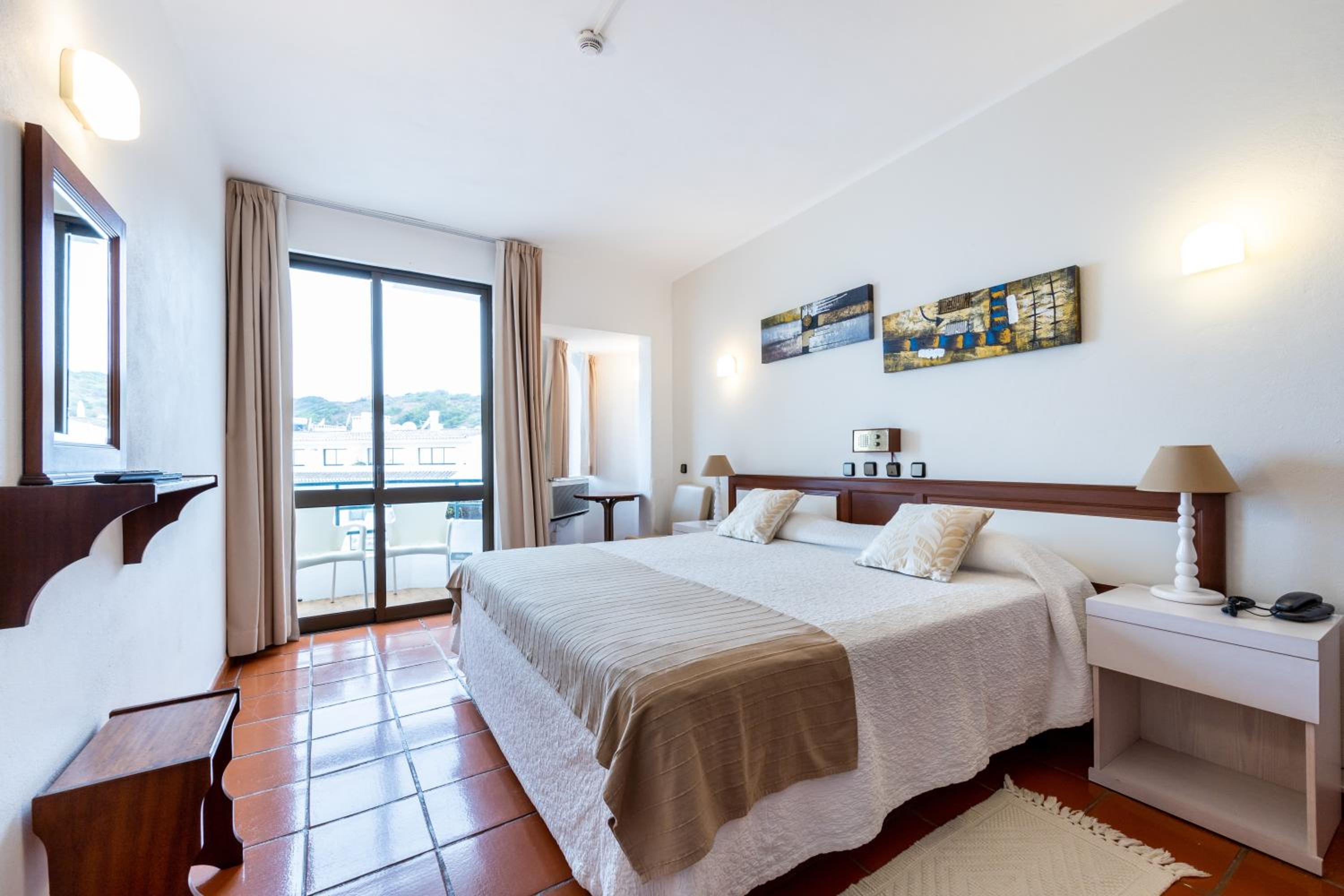 RESIDENCIAL SALEMA 20/54