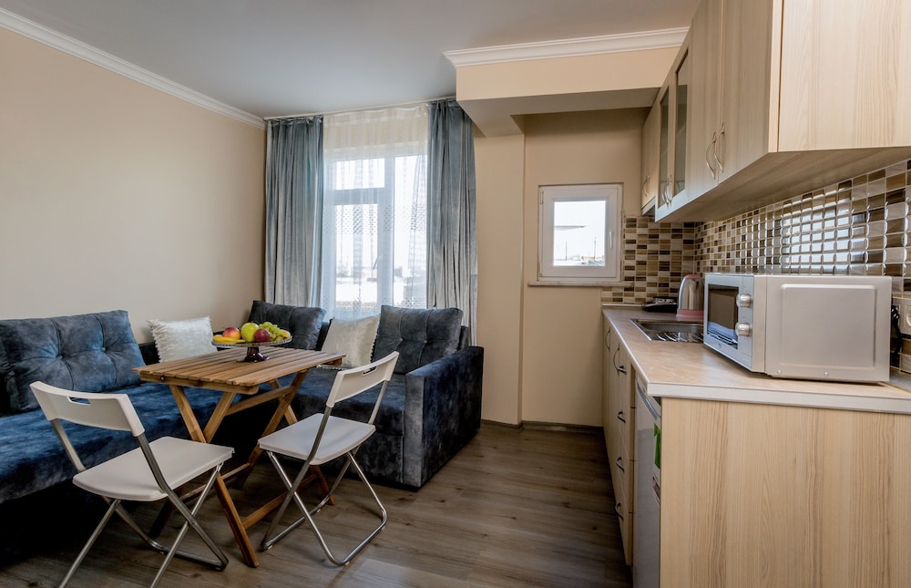 Carvan Hotel 46/55