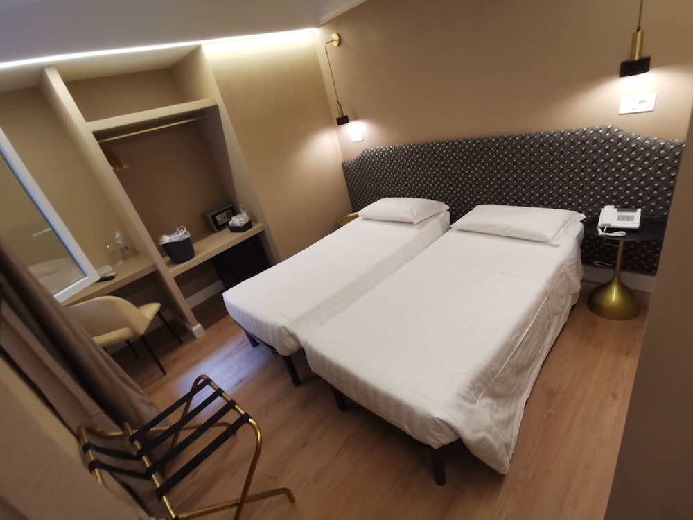 Hotel Fiori 17/59