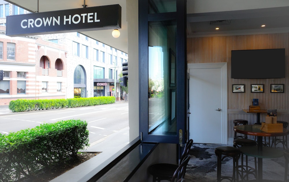 Crown Hotel Surry Hills 3/58