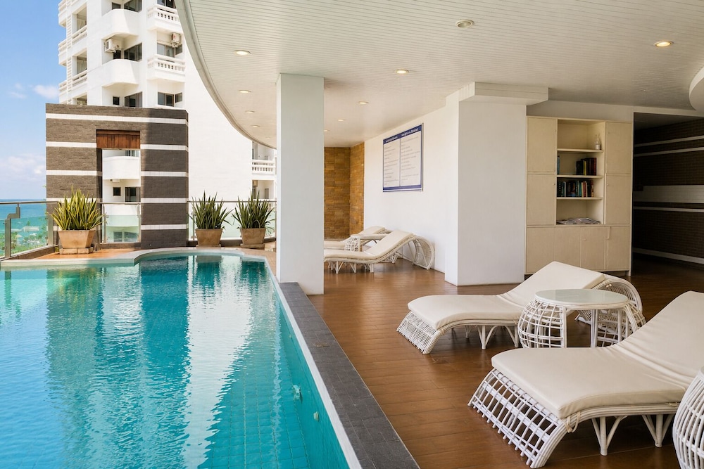 Royal Beach View 34/71