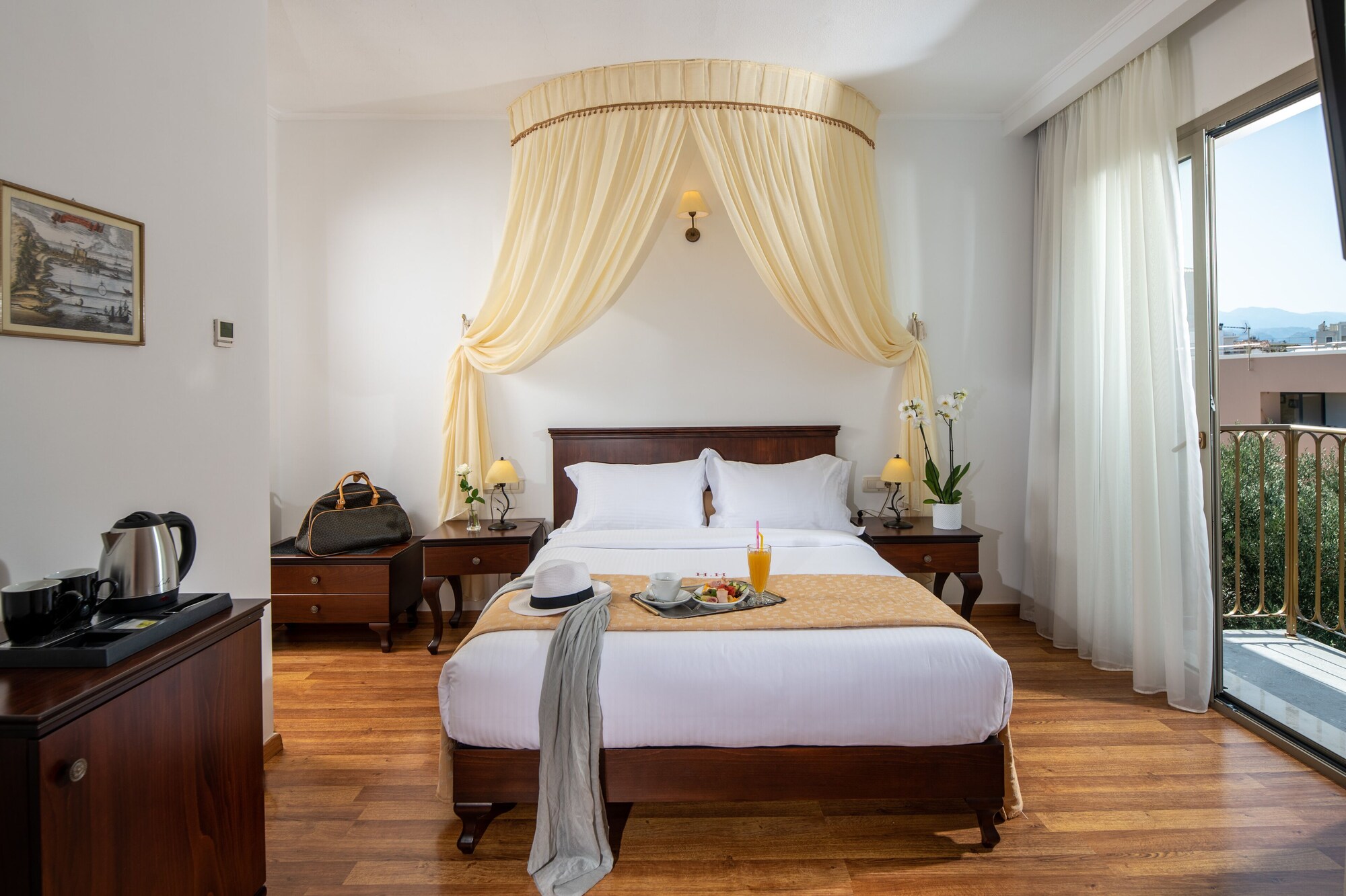 JUNIOR SUITE, STUDIO
