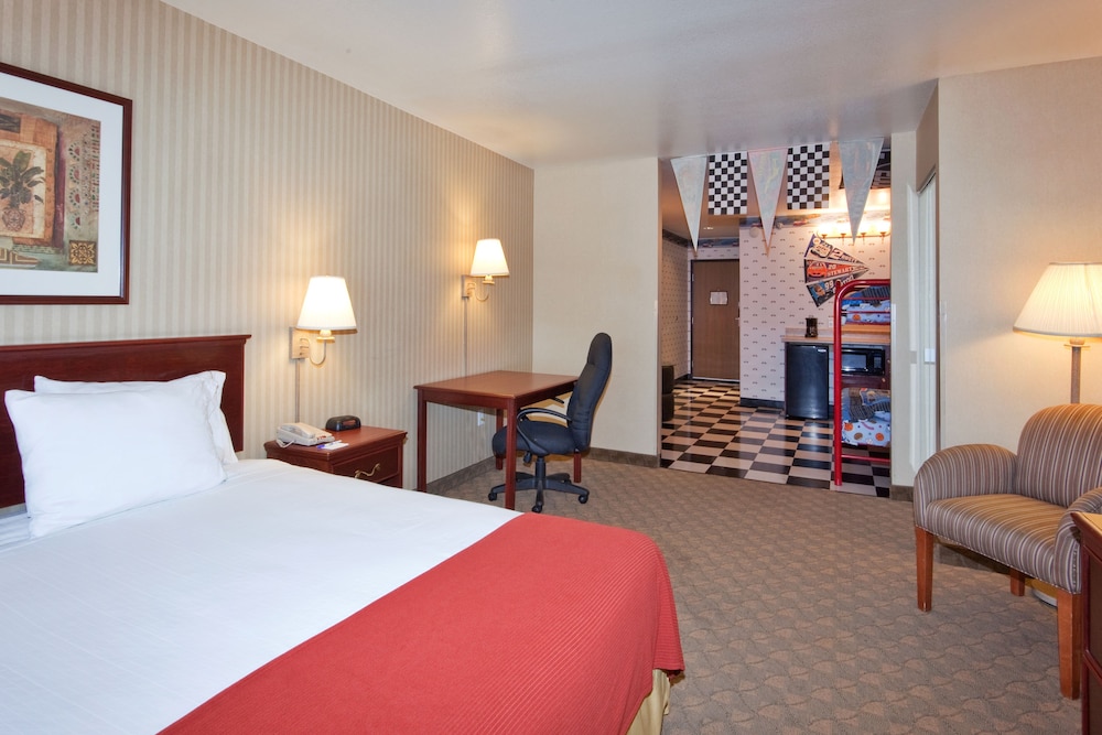 Holiday Inn Express Hotel & Suites Henderson 20/71