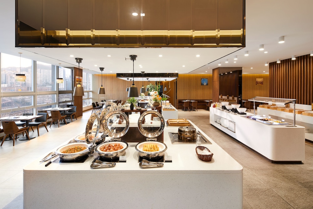 Wirye Militopia Hotel by Marine 53/62