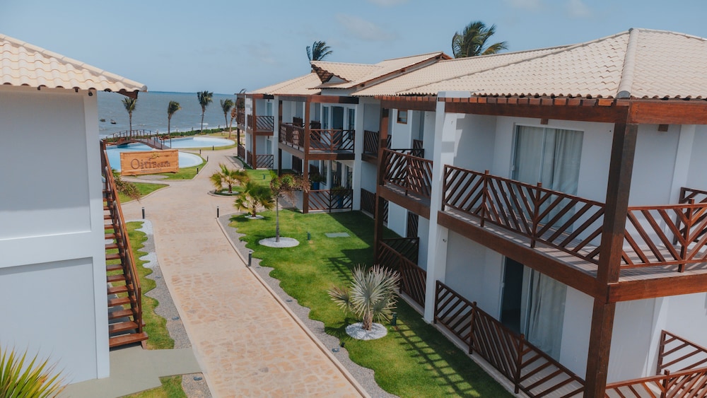 Oiti Beach Resort 2/50