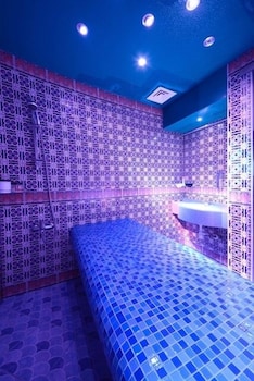 swimming pool spa
