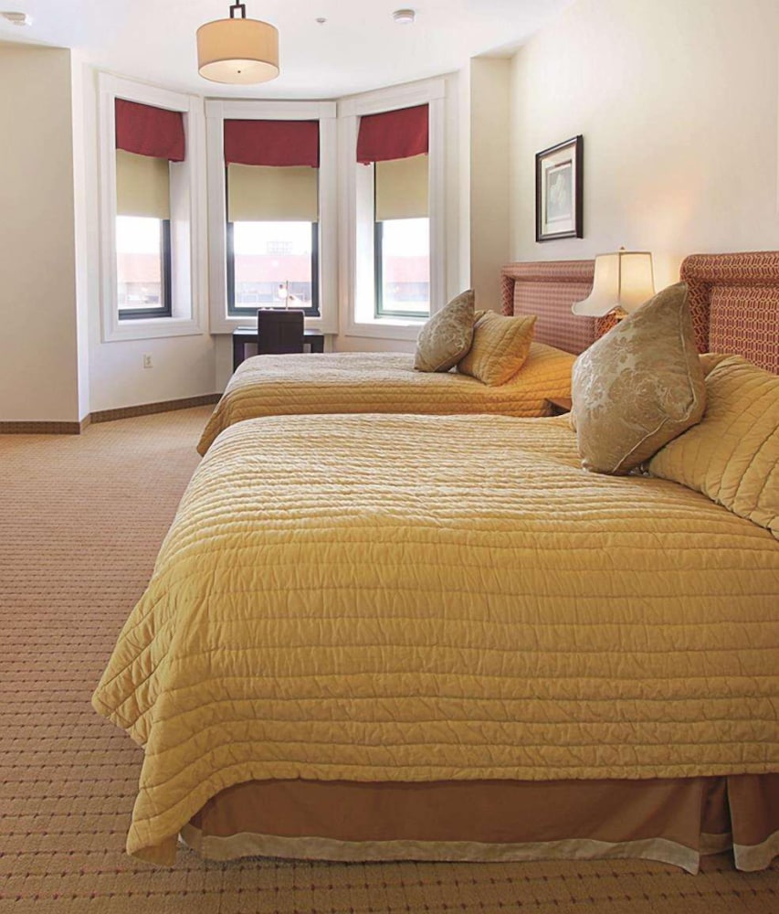Hotel Brexton, Trademark Collection by Wyndham 34/53