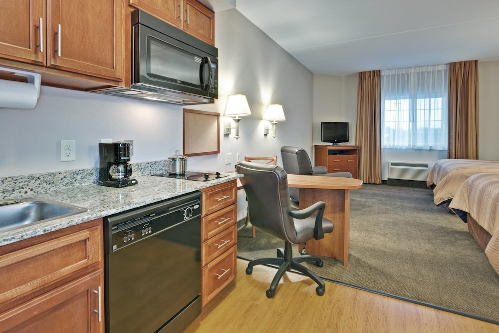 Candlewood Suites Murfreesboro 54/58