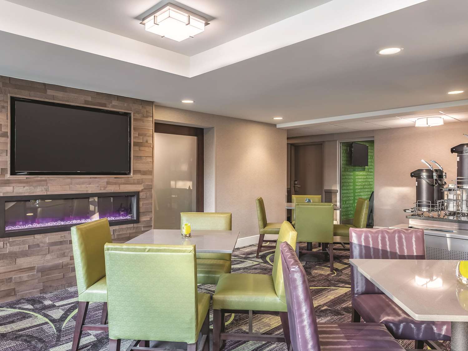 La Quinta Inn & Suites by Wyndham Columbia / Fort Meade 15/27