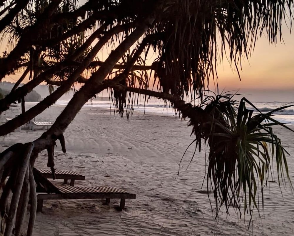 Isana Beach House 38/50
