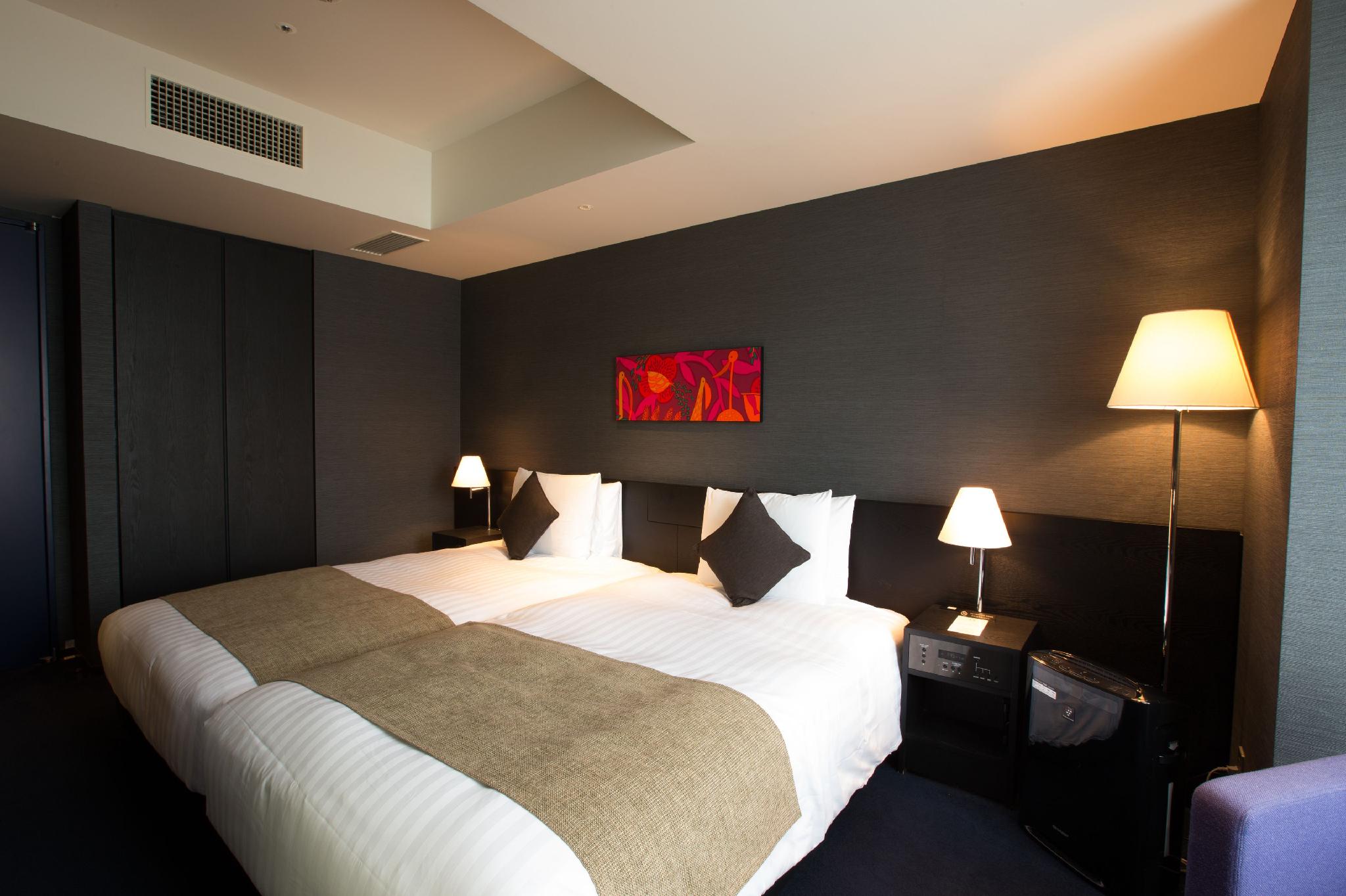 Hollywood, Authentic, Twin Beds, Convertible Double Bed, Smoking