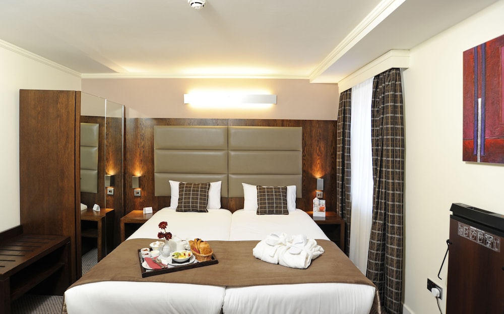 Mercure London Paddington Hotel 28/77