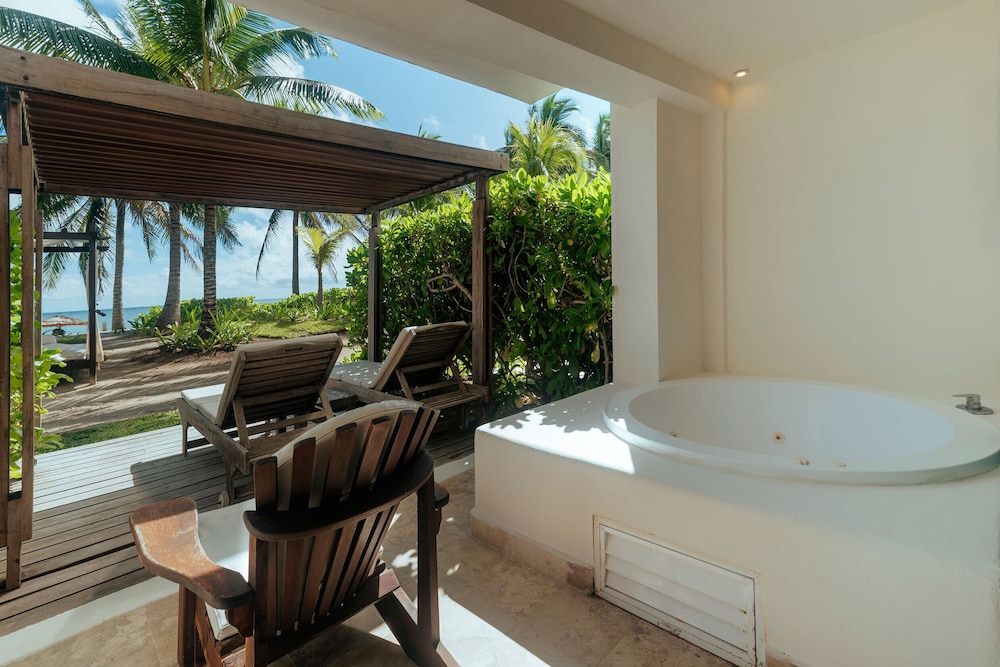 Akumal Bay Beach & Spa Resort 33/69