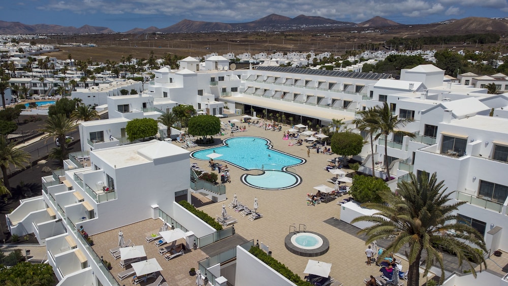 Lanzarote Village Hotel 4/69