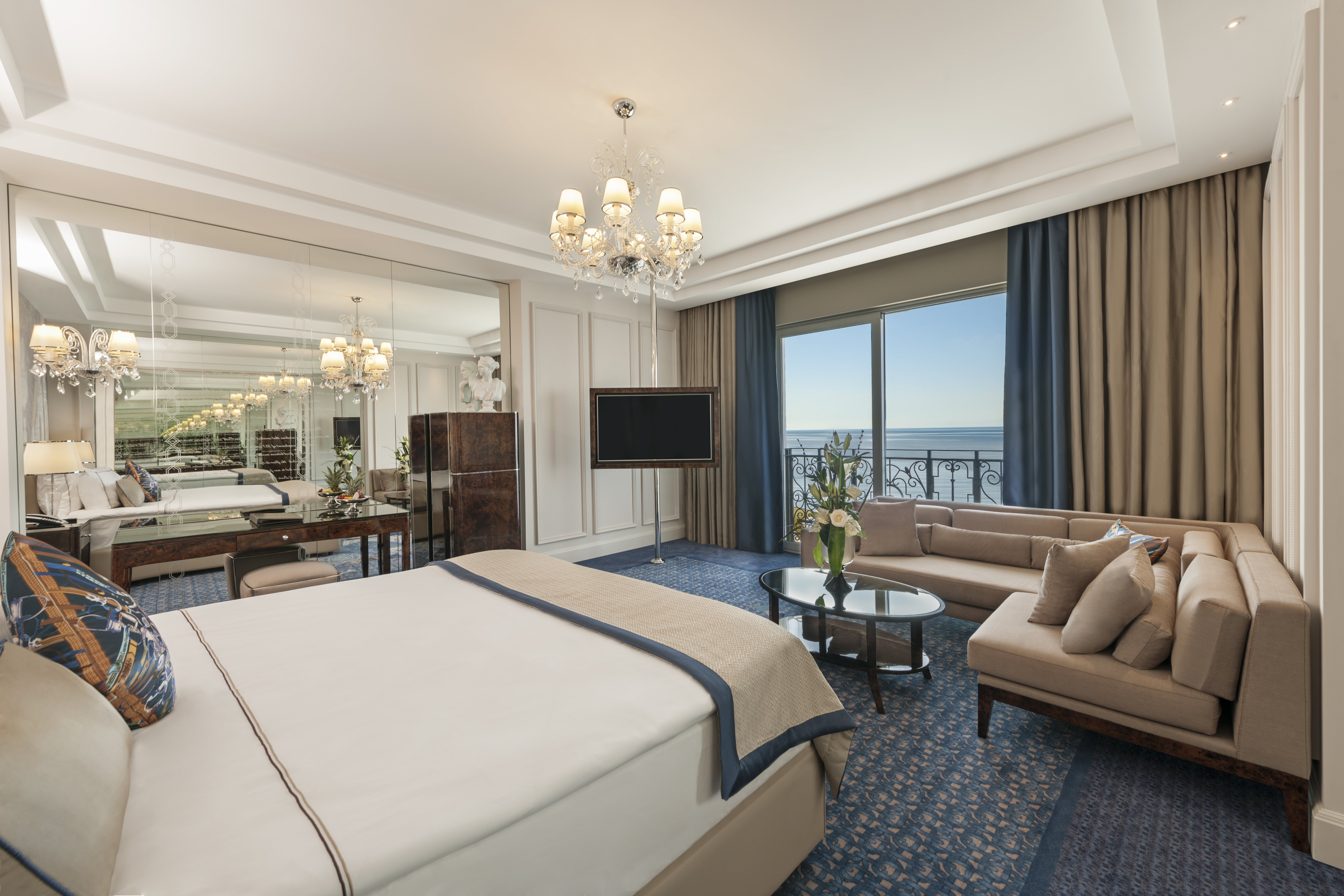 Deluxe, Sea View