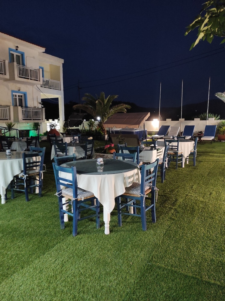 Oceanida Bay Hotel 50/51