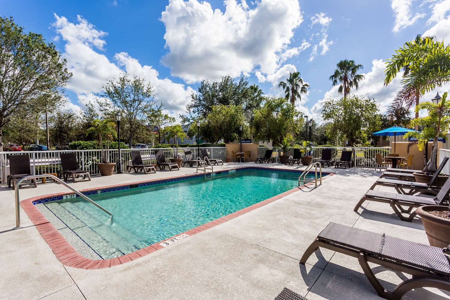 Baymont by Wyndham Fort Myers Airport 39/41