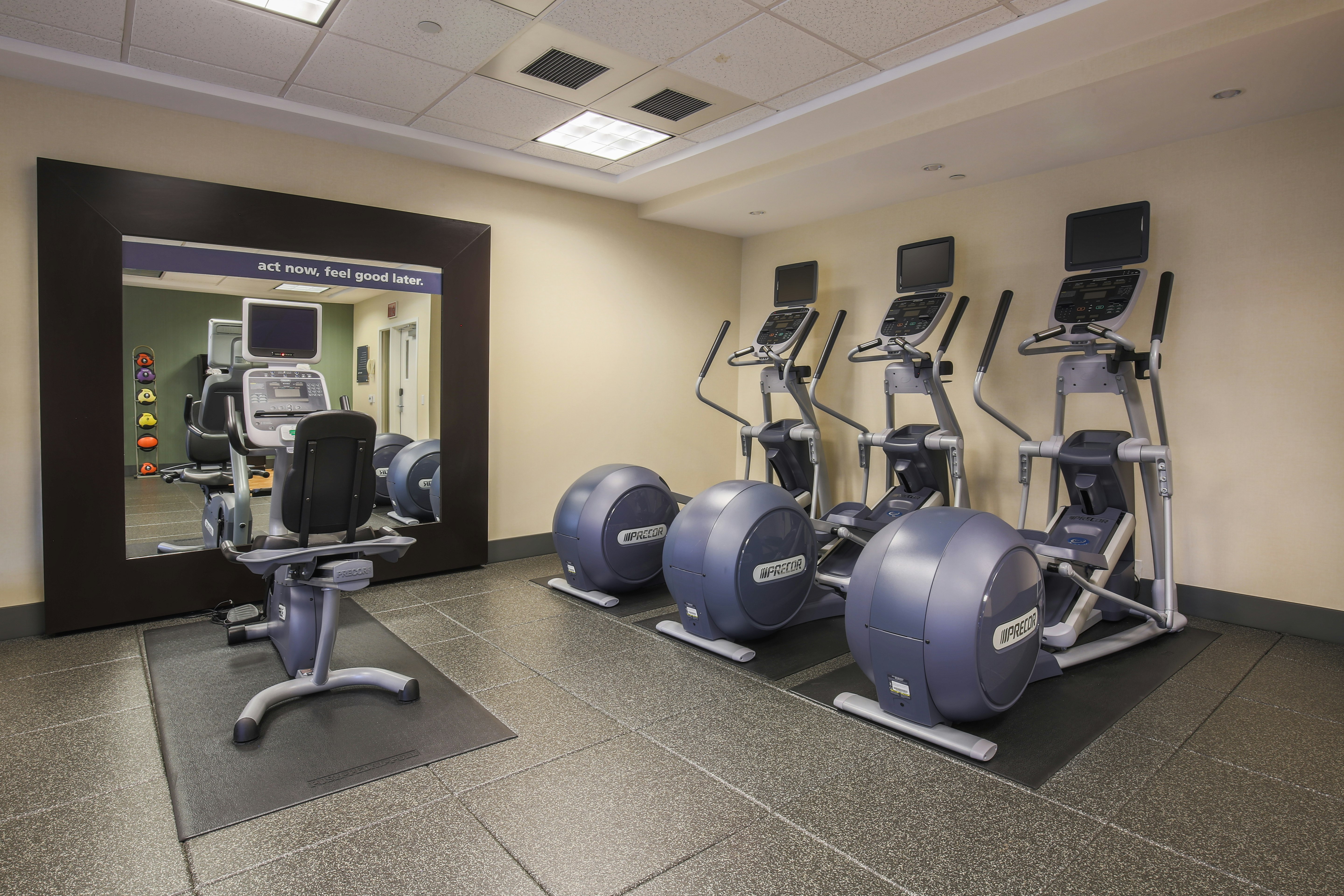 Hampton Inn & Suites Camarillo 21/39