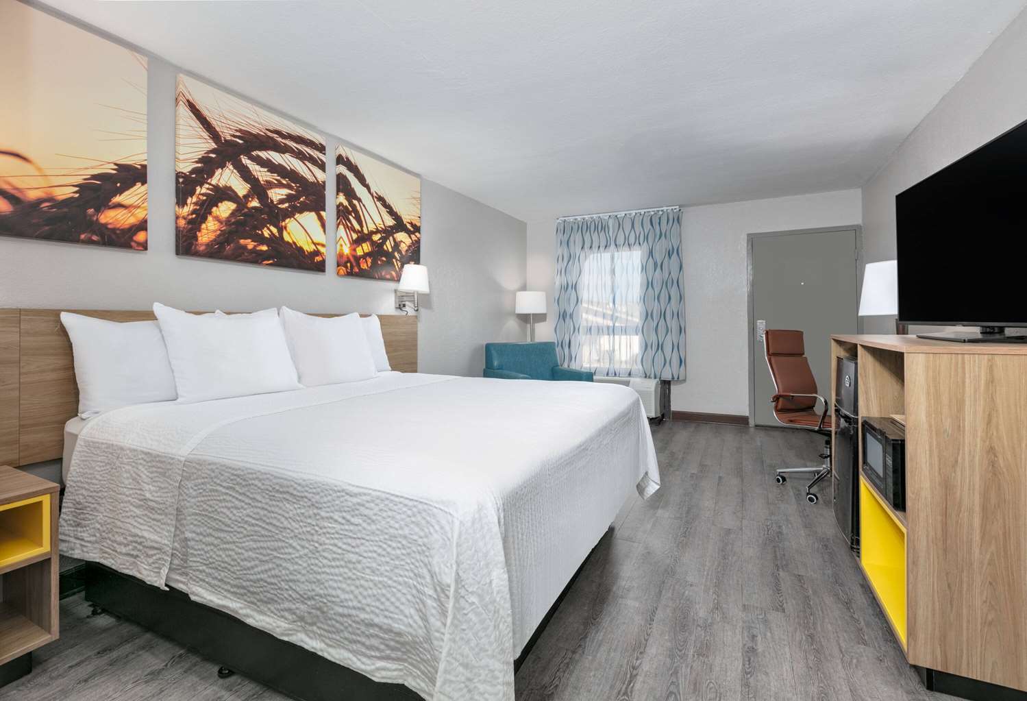 Days Inn by Wyndham Greenville MS 22/44