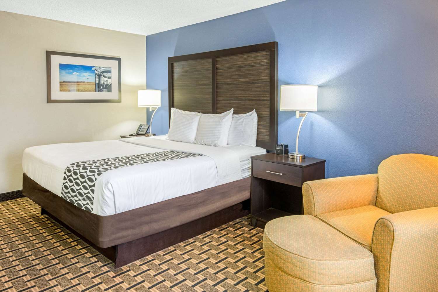 La Quinta Inn & Suites by Wyndham Denison - N. Lake Texoma 21/35