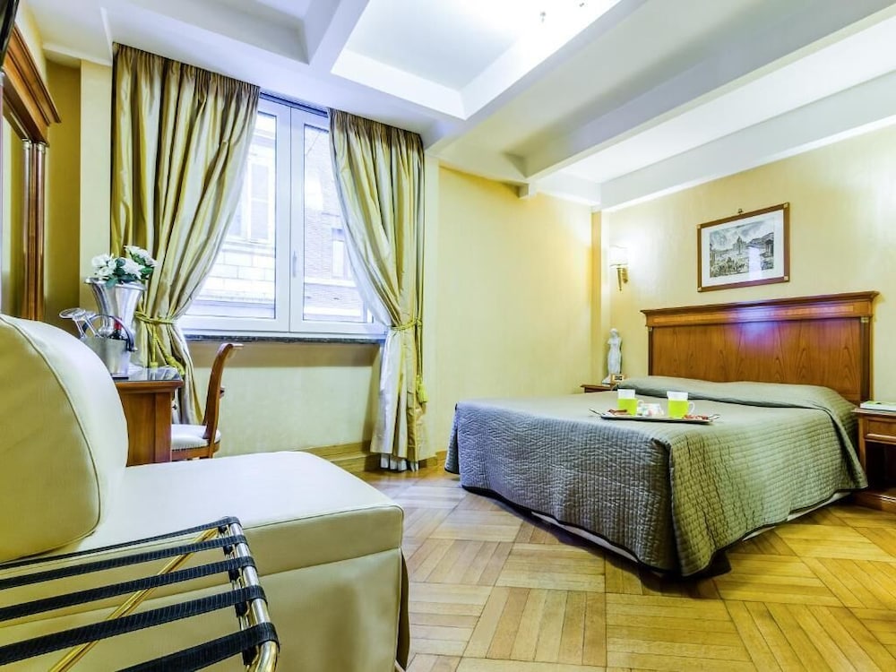 Luxury Rooms H 2000 Roma 15/53