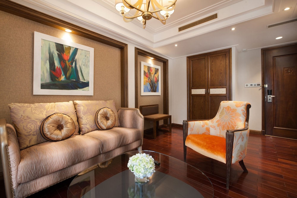 Peridot Gallery Classic Boutique Hotel 36/60