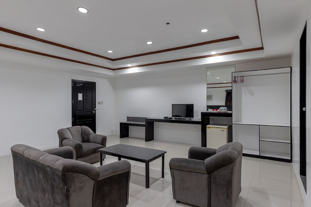 Check Inn Hotel - Bacolod 16/19