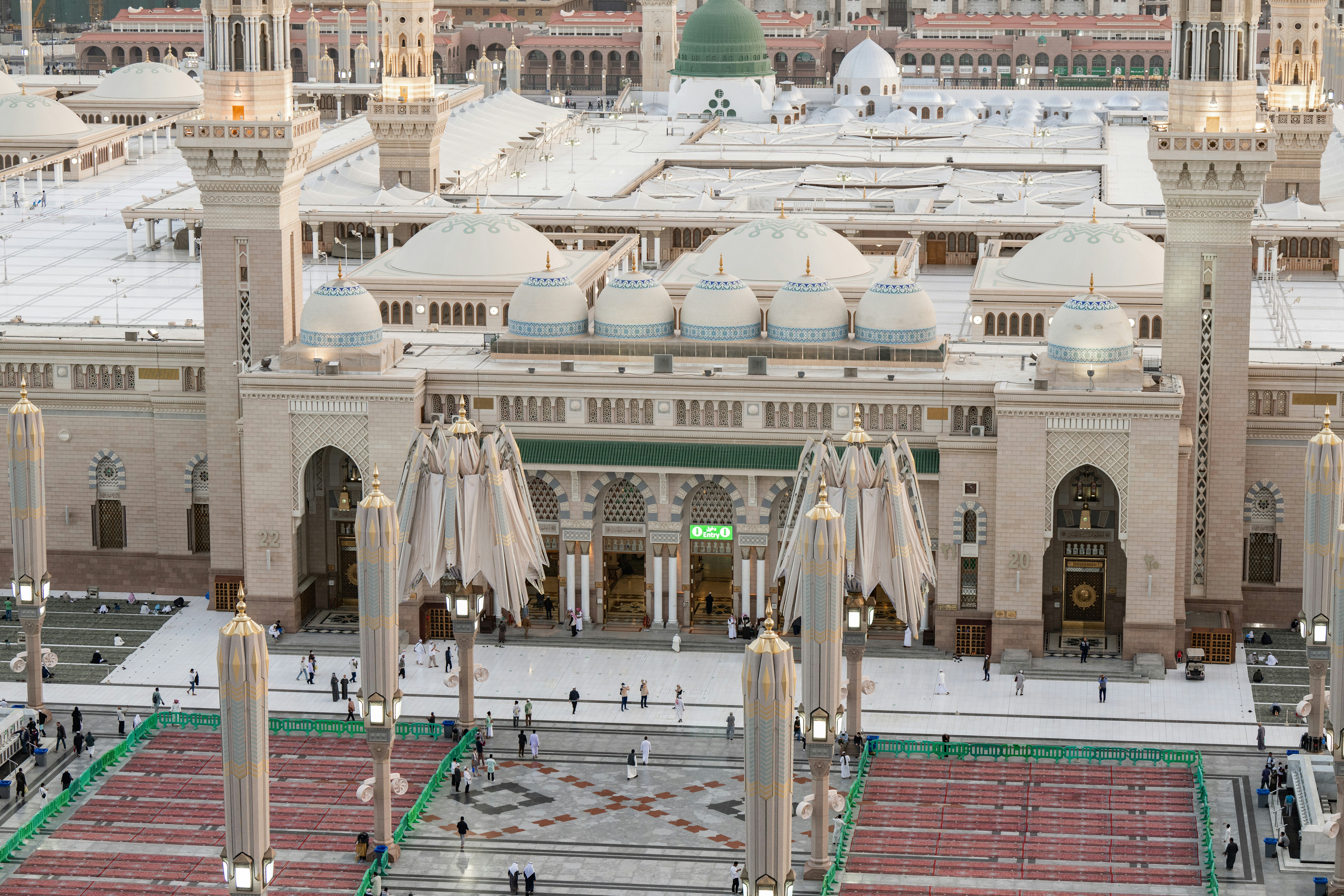 Madinah Hilton Hotel in MADINAH